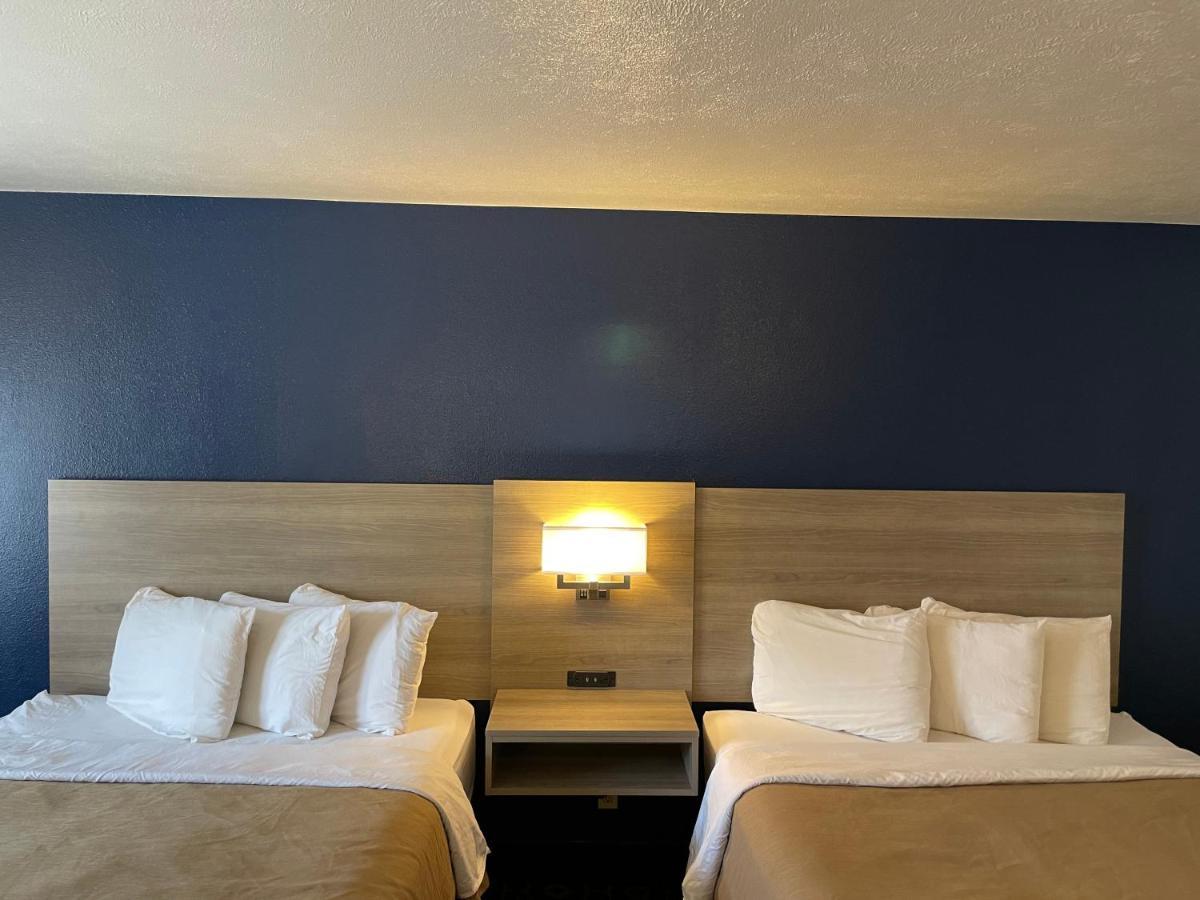 Americas Best Value Inn Roosevelt/Ballard Exterior photo